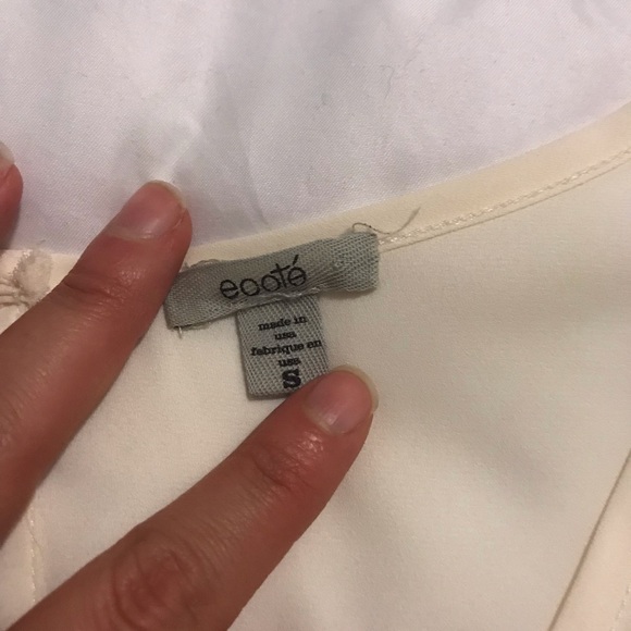 Cream colored crop blouse - Picture 3 of 4